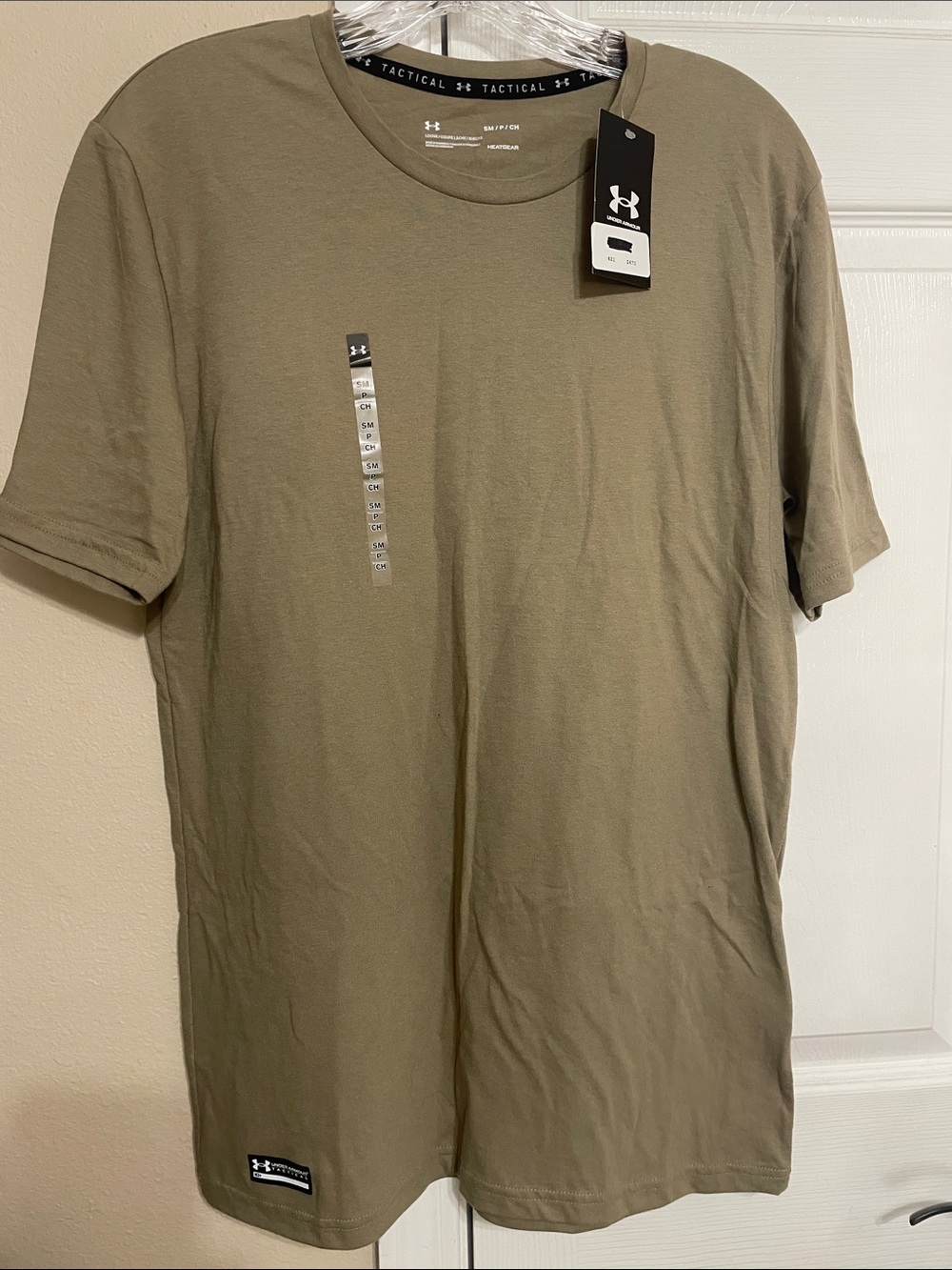 Under Armour Size Small Tan Tactical HeatGear T Shirt